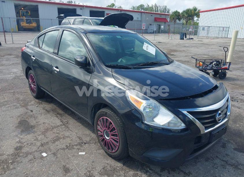 2018 Nissan Versa 1.6 SV (VIN 3N1CN7AP1JL810263) main photo