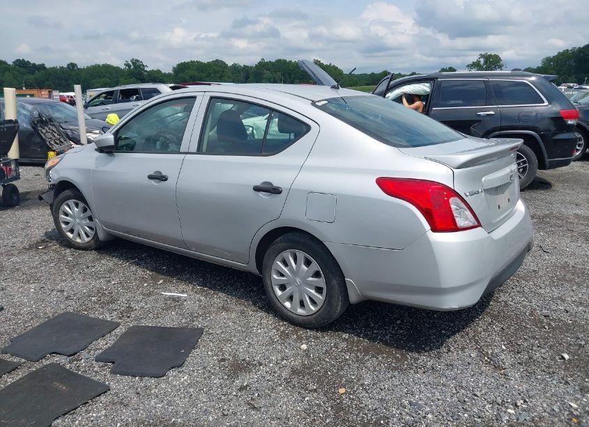 Photo 3 of 2018 Nissan Versa 1.6 S+ (VIN 3N1CN7AP1JL818119)
