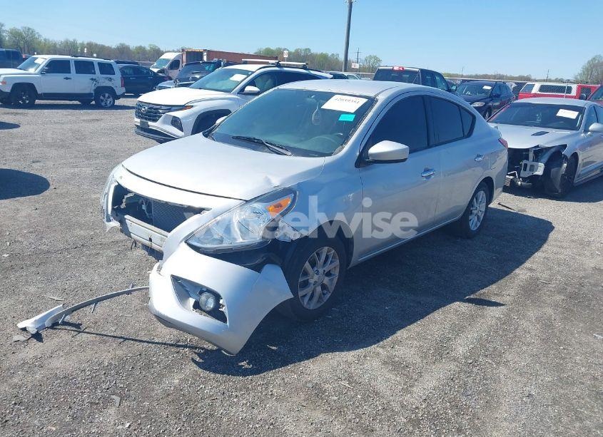 Photo 2 of 2018 Nissan Versa 1.6 SV (VIN 3N1CN7AP1JL833624)