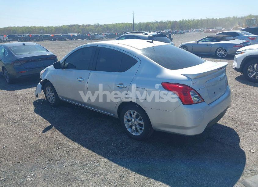 Photo 3 of 2018 Nissan Versa 1.6 SV (VIN 3N1CN7AP1JL833624)