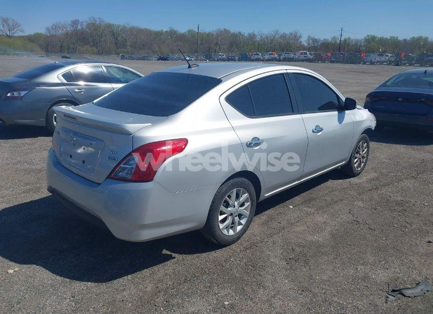 Photo 4 of 2018 Nissan Versa 1.6 SV (VIN 3N1CN7AP1JL833624)