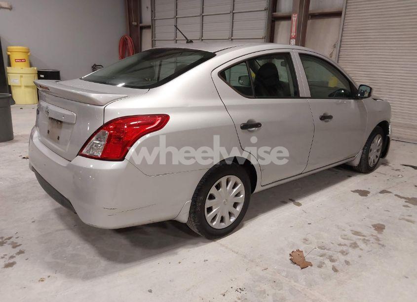 Photo 4 of 2018 Nissan Versa 1.6 S+ (VIN 3N1CN7AP1JL850908)