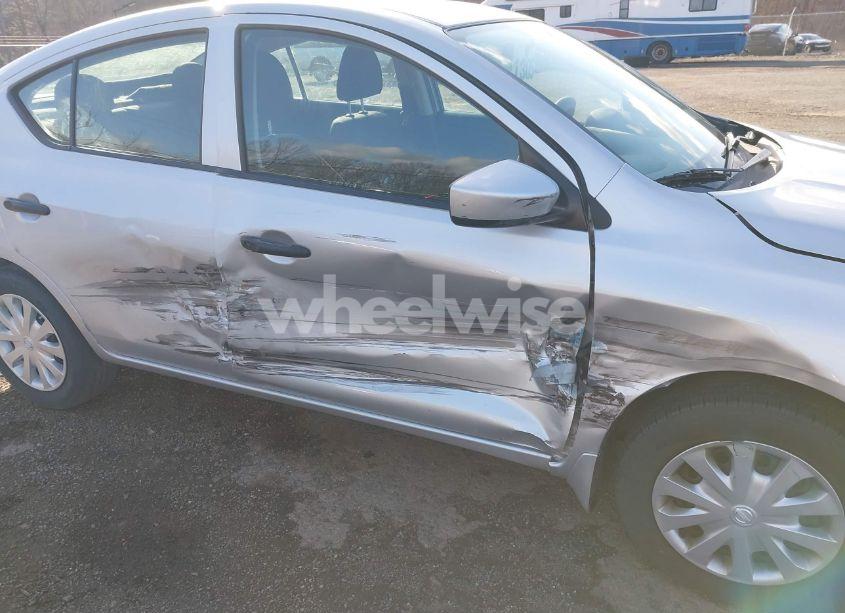 Photo 6 of 2018 Nissan Versa 1.6 S+ (VIN 3N1CN7AP1JL858653)