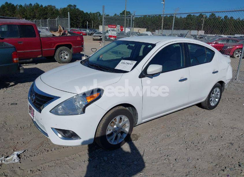 Photo 2 of 2018 Nissan Versa 1.6 SV (VIN 3N1CN7AP1JL867983)