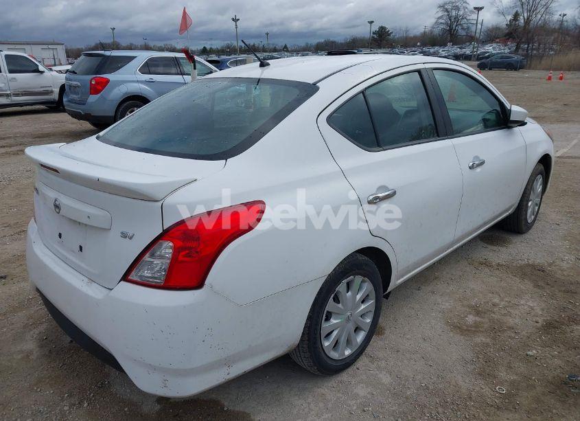 Photo 4 of 2018 Nissan Versa 1.6 SV (VIN 3N1CN7AP1JL872780)