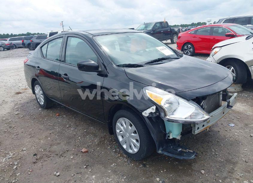 2019 Nissan Versa 1.6 S+ (VIN 3N1CN7AP1KL801189) main photo