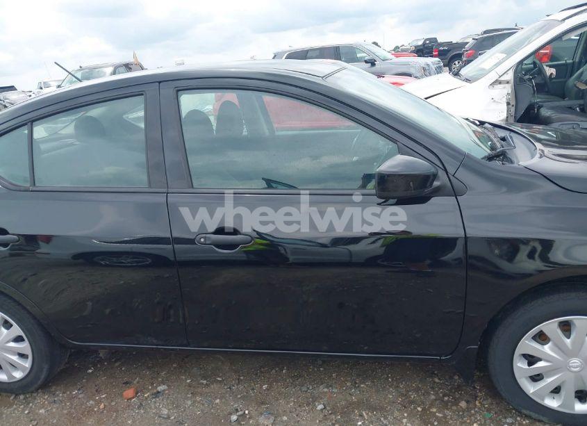 Photo 13 of 2019 Nissan Versa 1.6 S+ (VIN 3N1CN7AP1KL801189)