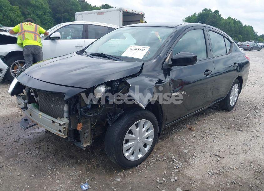 Photo 2 of 2019 Nissan Versa 1.6 S+ (VIN 3N1CN7AP1KL801189)
