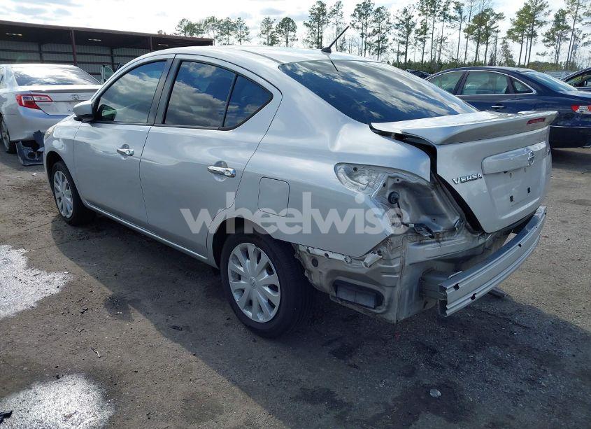 Photo 3 of 2019 Nissan Versa 1.6 SV (VIN 3N1CN7AP1KL813942)