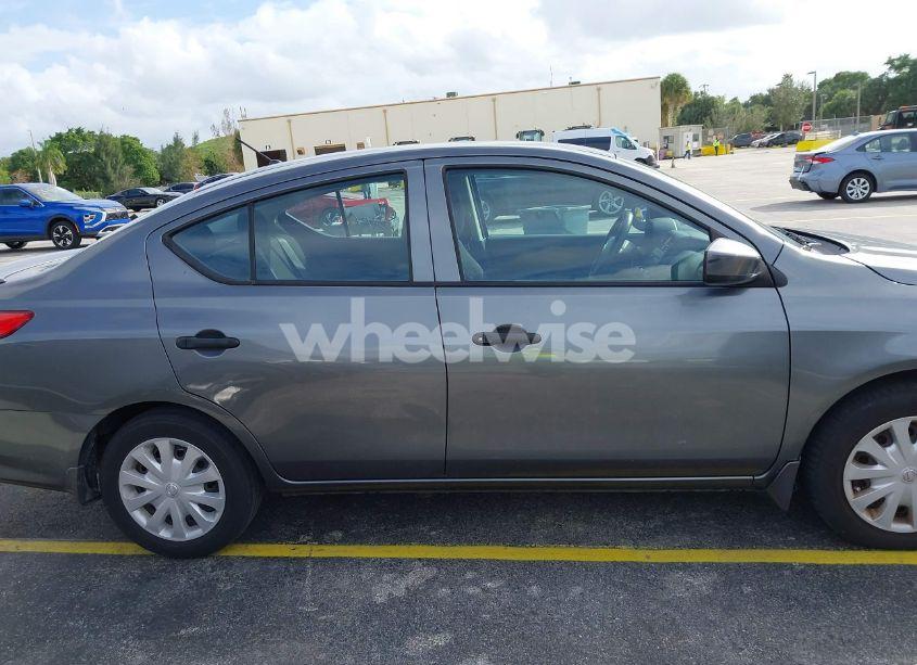 Photo 13 of 2019 Nissan Versa 1.6 S+ (VIN 3N1CN7AP1KL817747)
