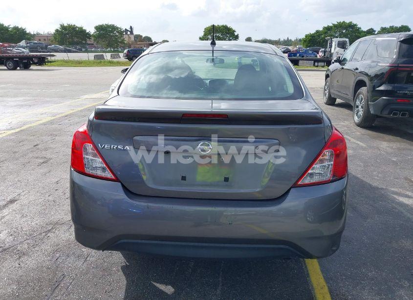 Photo 16 of 2019 Nissan Versa 1.6 S+ (VIN 3N1CN7AP1KL817747)