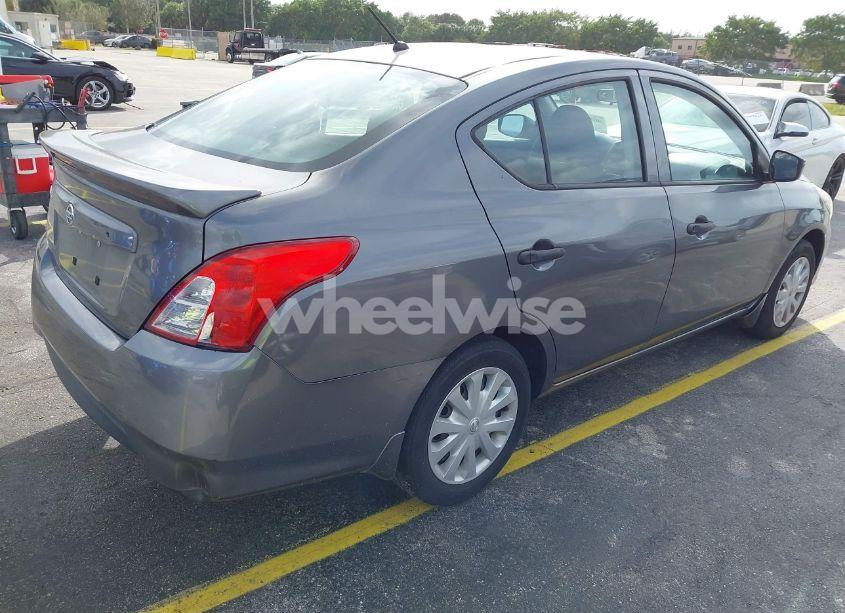 Photo 4 of 2019 Nissan Versa 1.6 S+ (VIN 3N1CN7AP1KL817747)