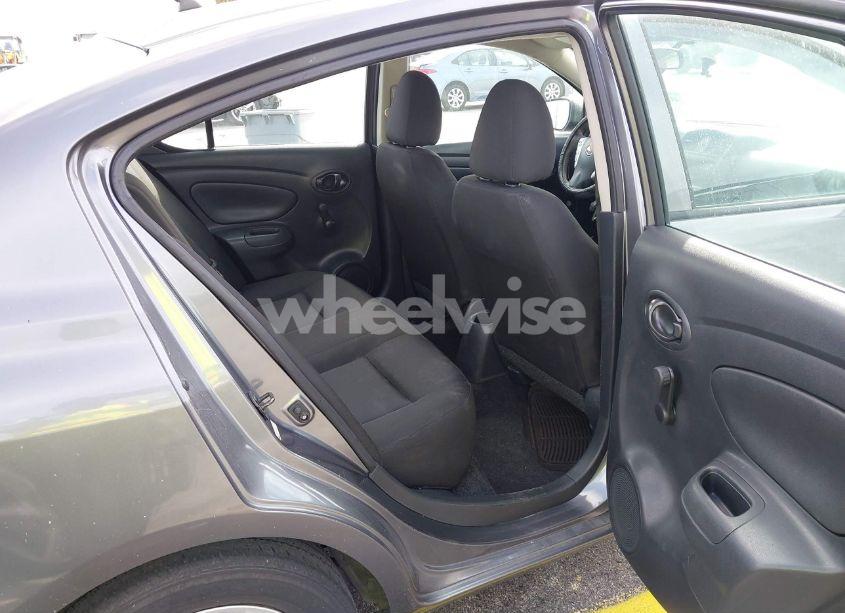 Photo 8 of 2019 Nissan Versa 1.6 S+ (VIN 3N1CN7AP1KL817747)