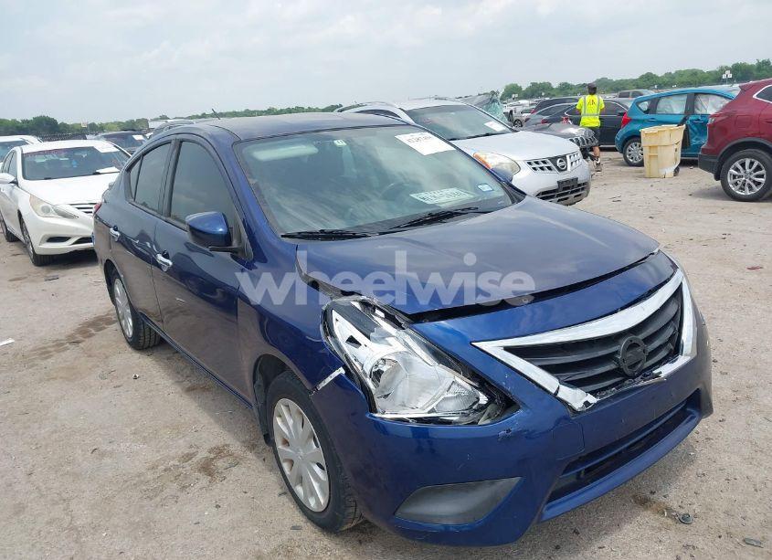 2019 Nissan Versa 1.6 SV (VIN 3N1CN7AP1KL817960) main photo