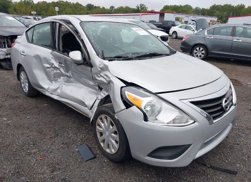 2019 Nissan Versa 1.6 SV (VIN 3N1CN7AP1KL818364) main photo