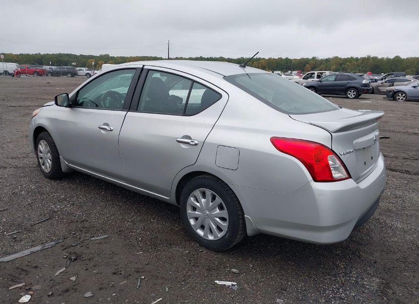 Photo 3 of 2019 Nissan Versa 1.6 SV (VIN 3N1CN7AP1KL818364)