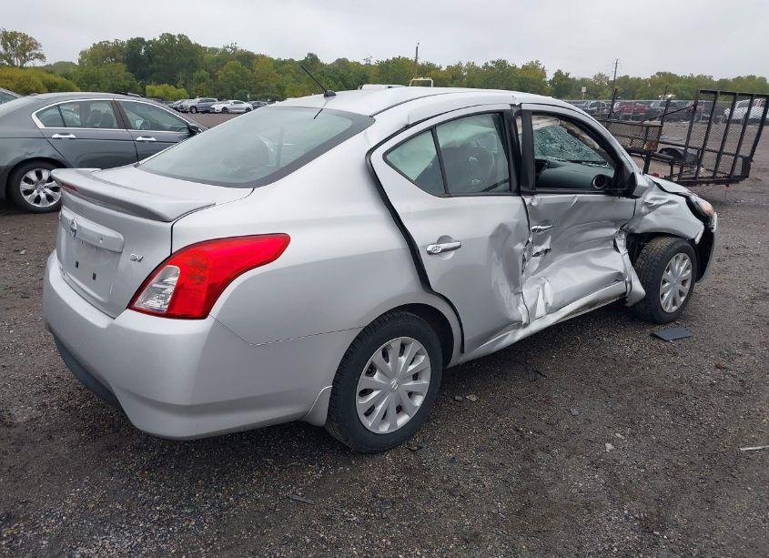 Photo 4 of 2019 Nissan Versa 1.6 SV (VIN 3N1CN7AP1KL818364)
