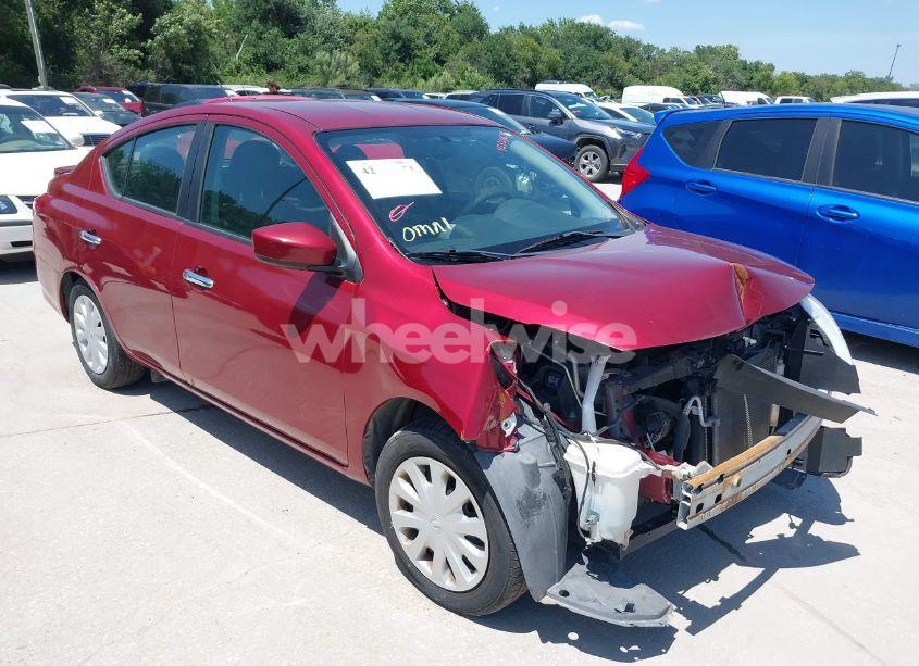 2019 Nissan Versa 1.6 SV (VIN 3N1CN7AP1KL826822) main photo