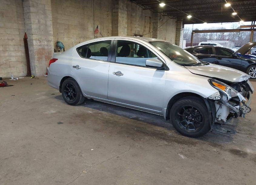 2019 Nissan Versa 1.6 SV (VIN 3N1CN7AP1KL838825) main photo