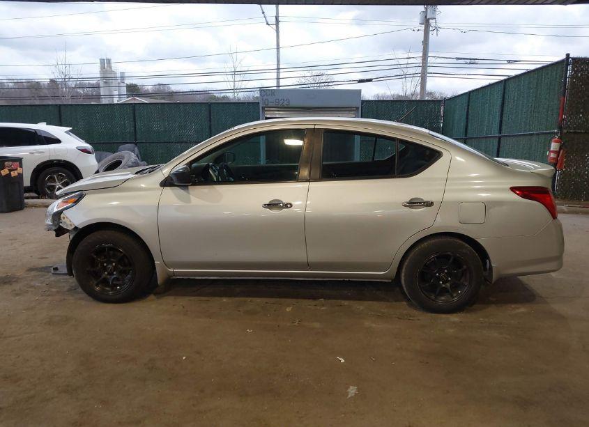 Photo 15 of 2019 Nissan Versa 1.6 SV (VIN 3N1CN7AP1KL838825)