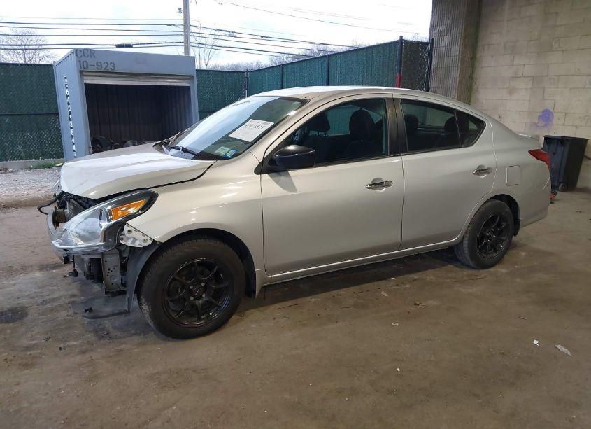 Photo 2 of 2019 Nissan Versa 1.6 SV (VIN 3N1CN7AP1KL838825)