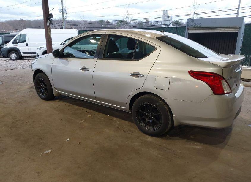Photo 3 of 2019 Nissan Versa 1.6 SV (VIN 3N1CN7AP1KL838825)