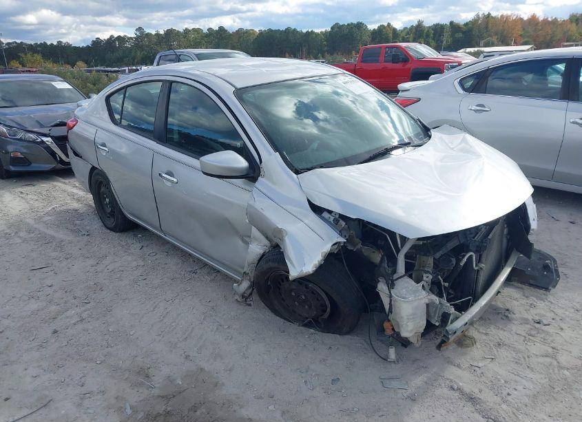 2019 Nissan Versa 1.6 SV (VIN 3N1CN7AP1KL849680) main photo