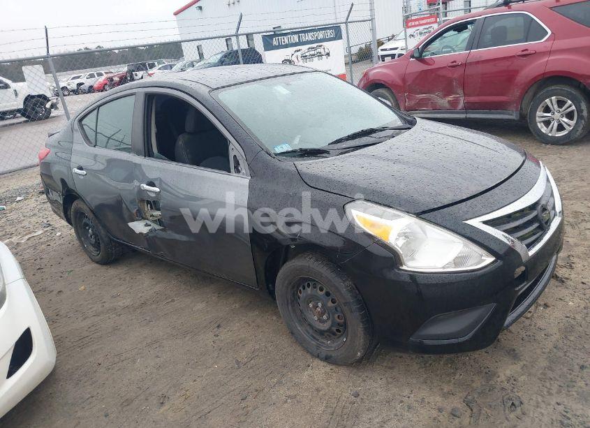 2019 Nissan Versa 1.6 SV (VIN 3N1CN7AP1KL854782) main photo