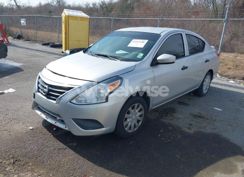 Photo 2 of 2019 Nissan Versa 1.6 S+ (VIN 3N1CN7AP1KL869637)