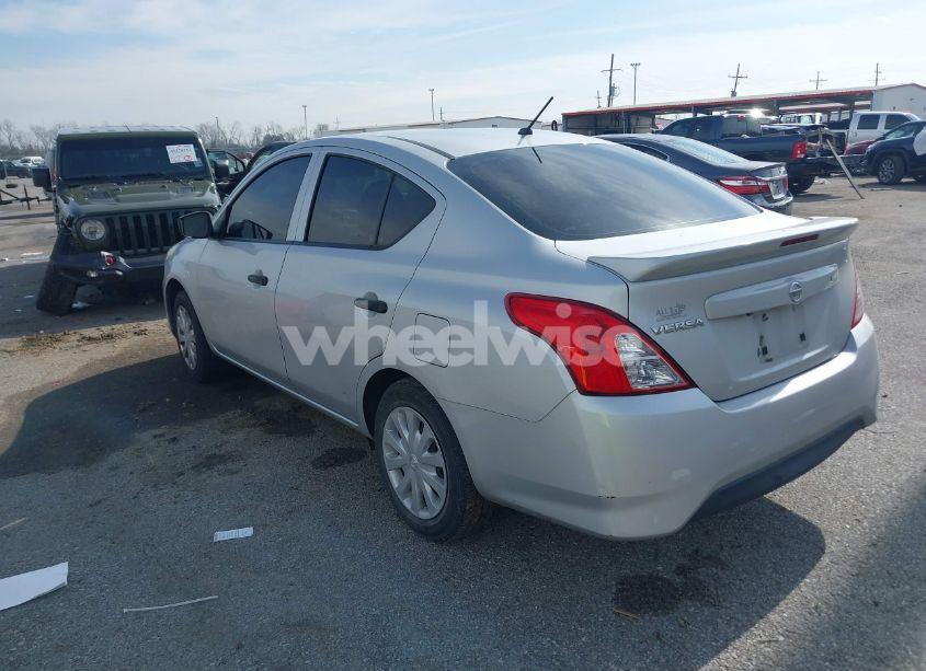Photo 3 of 2019 Nissan Versa 1.6 S+ (VIN 3N1CN7AP1KL869637)