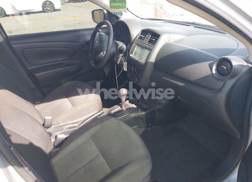 Photo 5 of 2019 Nissan Versa 1.6 S+ (VIN 3N1CN7AP1KL869637)