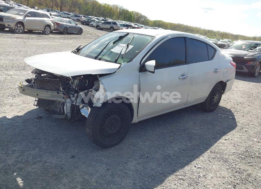 Photo 2 of 2019 Nissan Versa 1.6 SV (VIN 3N1CN7AP1KL871615)