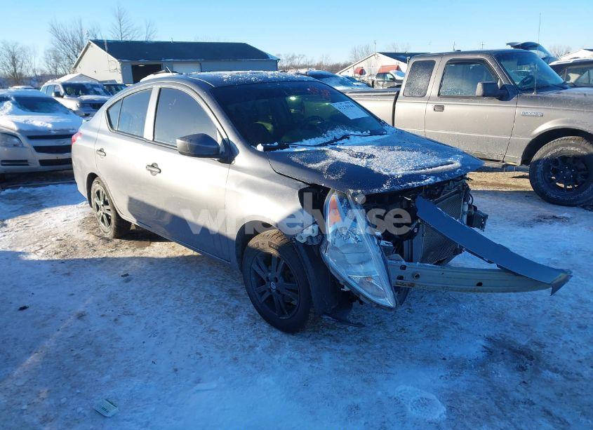 2019 Nissan Versa 1.6 S+ (VIN 3N1CN7AP1KL880461) main photo
