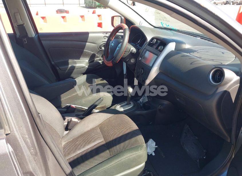 Photo 5 of 2019 Nissan Versa 1.6 SV (VIN 3N1CN7AP1KL881397)