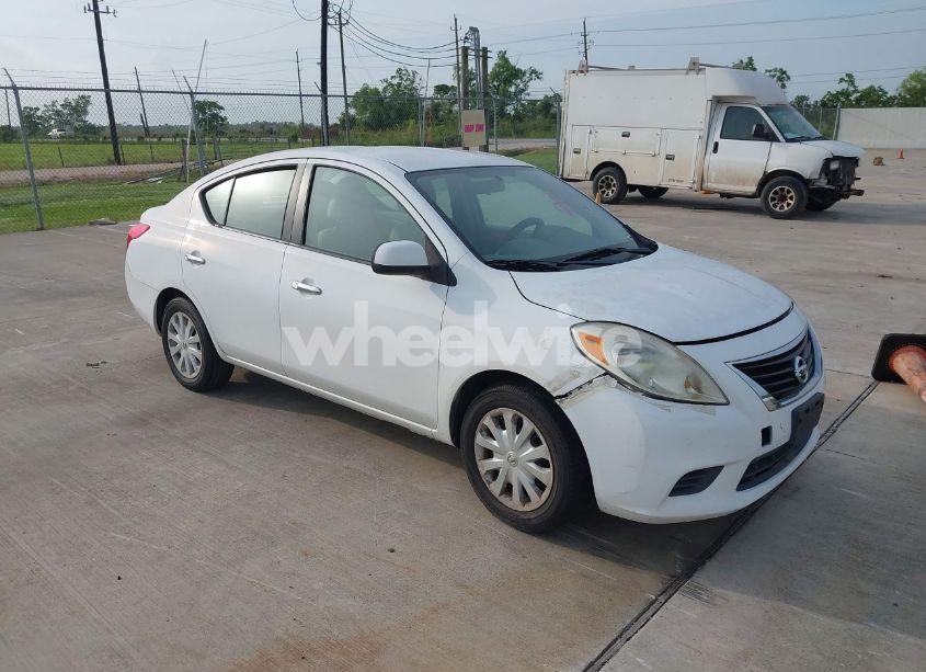 2012 Nissan Versa 1.6 SV (VIN 3N1CN7AP2CL835935) main photo