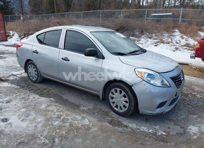 2012 Nissan Versa 1.6 S (VIN 3N1CN7AP2CL852444) main photo