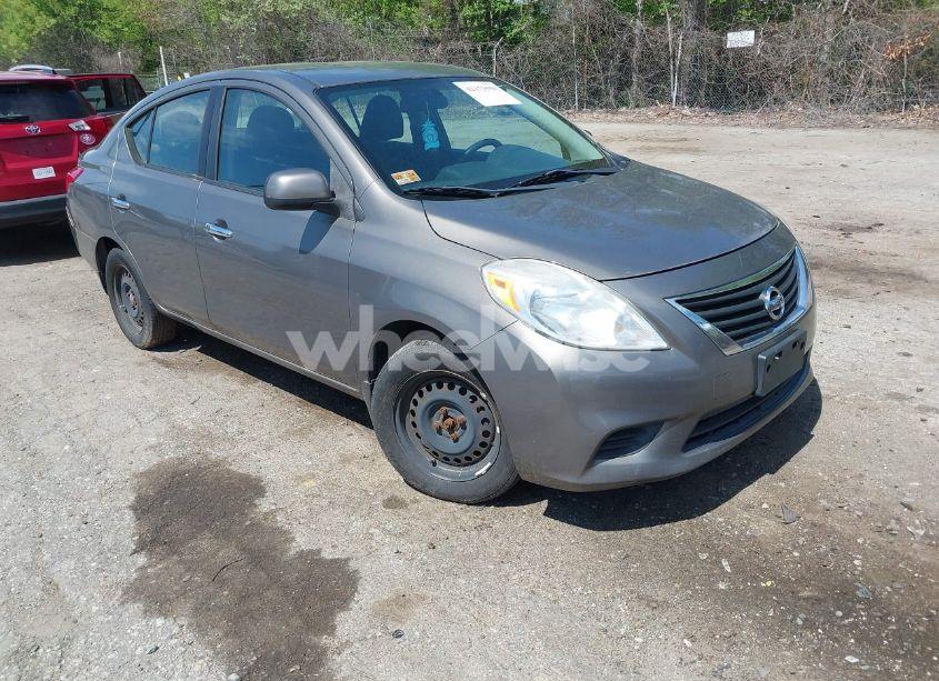 2012 Nissan Versa 1.6 SV (VIN 3N1CN7AP2CL881944) main photo