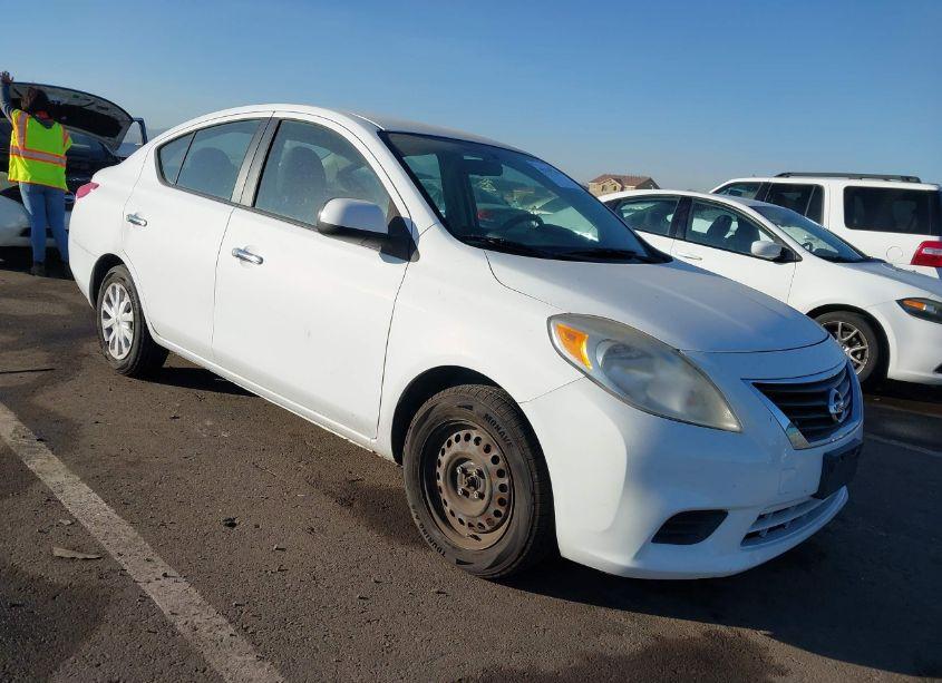 2012 Nissan Versa 1.6 SV (VIN 3N1CN7AP2CL908835) main photo