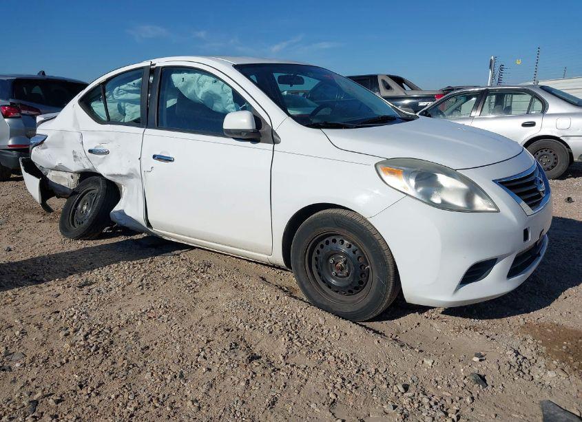 2013 Nissan Versa 1.6 SV (VIN 3N1CN7AP2DL819901) main photo