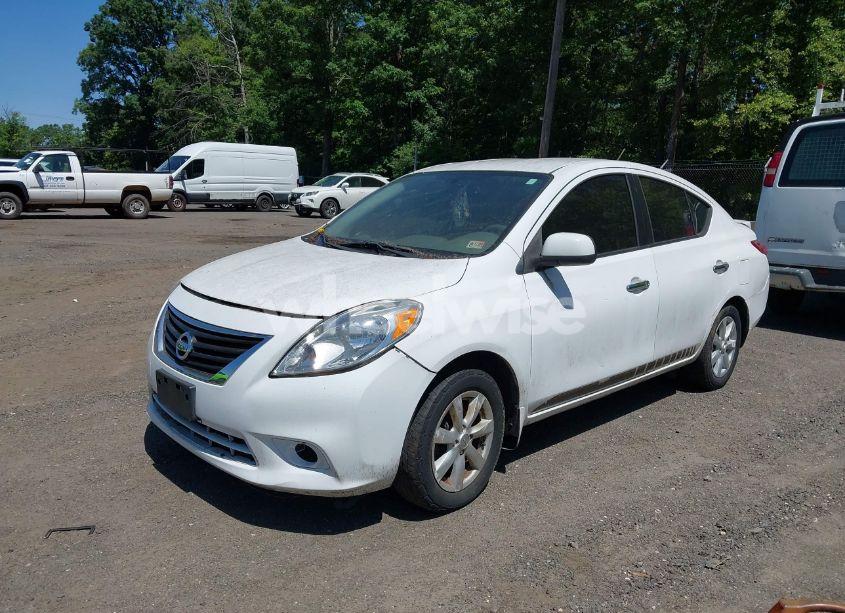 Photo 2 of 2013 Nissan Versa 1.6 SL (VIN 3N1CN7AP2DL876518)