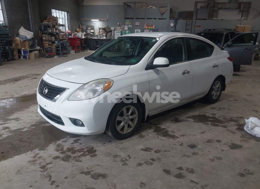 Photo 2 of 2013 Nissan Versa 1.6 SL (VIN 3N1CN7AP2DL884635)