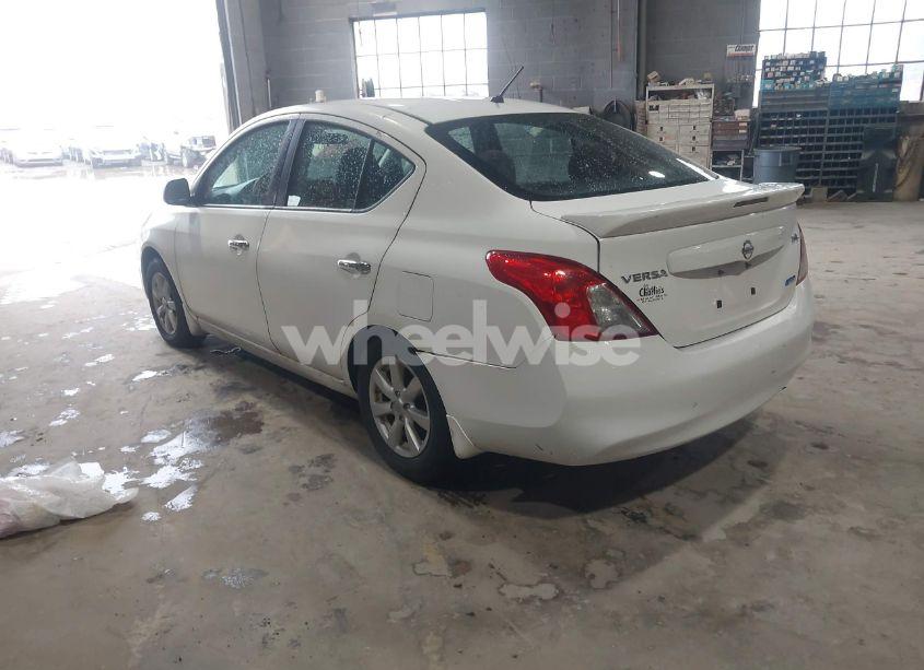 Photo 3 of 2013 Nissan Versa 1.6 SL (VIN 3N1CN7AP2DL884635)
