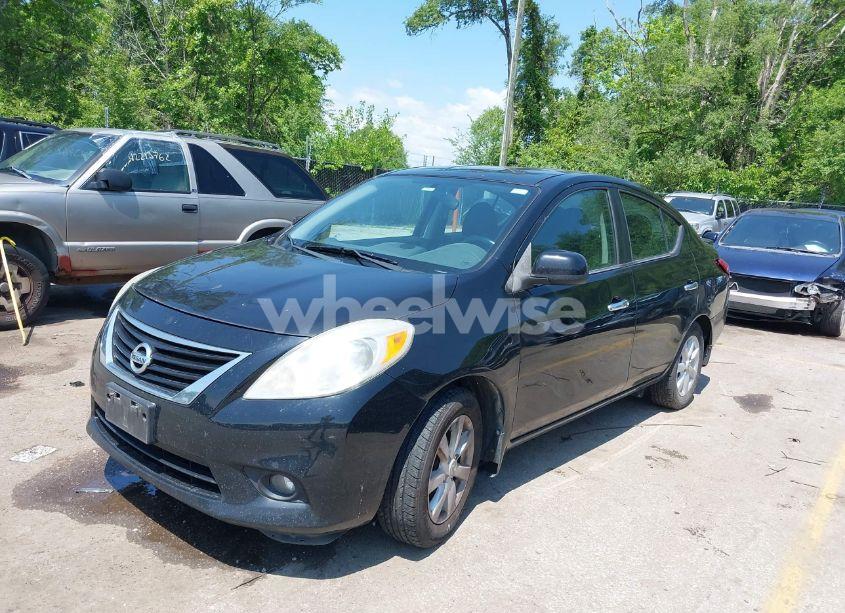 Photo 2 of 2013 Nissan Versa 1.6 SL (VIN 3N1CN7AP2DL887356)