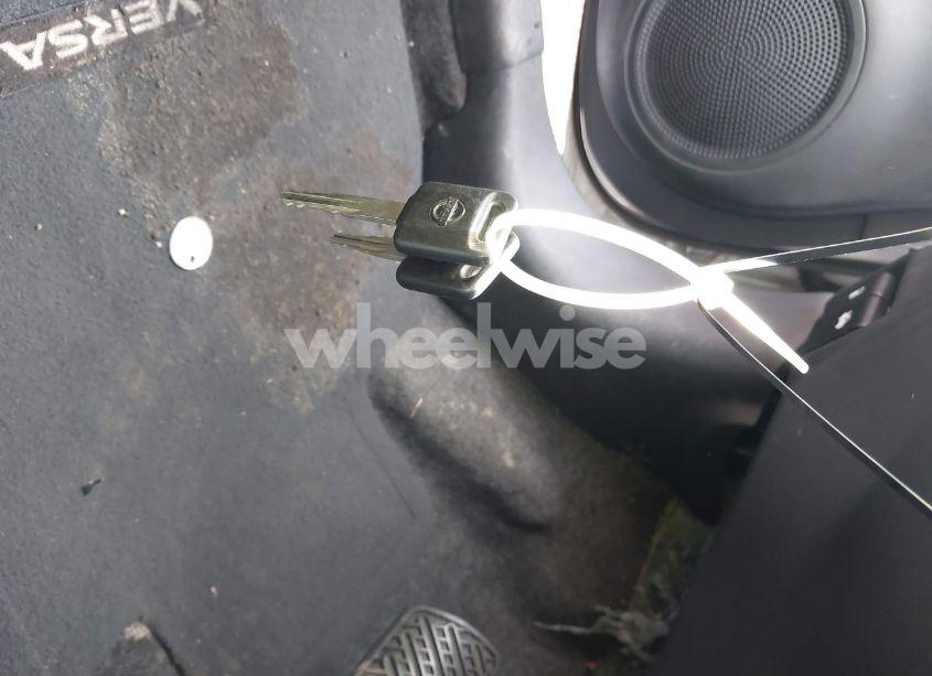 Photo 11 of 2013 Nissan Versa 1.6 S+ (VIN 3N1CN7AP2DL888278)