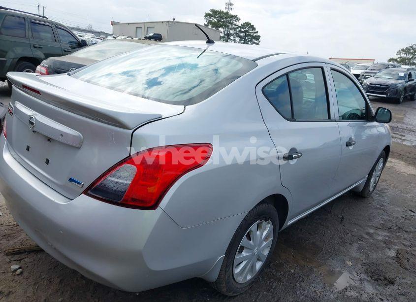 Photo 4 of 2013 Nissan Versa 1.6 S+ (VIN 3N1CN7AP2DL888278)