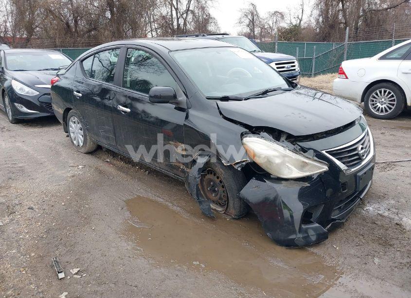 2013 Nissan Versa 1.6 SV (VIN 3N1CN7AP2DL889656) main photo