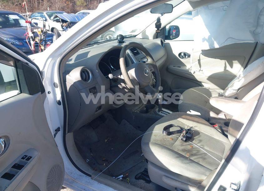 Photo 5 of 2014 Nissan Versa 1.6 SV (VIN 3N1CN7AP2EL820323)