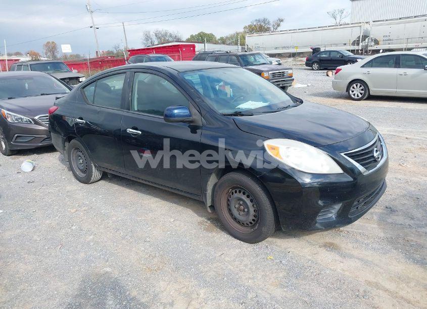 2014 Nissan Versa 1.6 SV (VIN 3N1CN7AP2EL827711) main photo