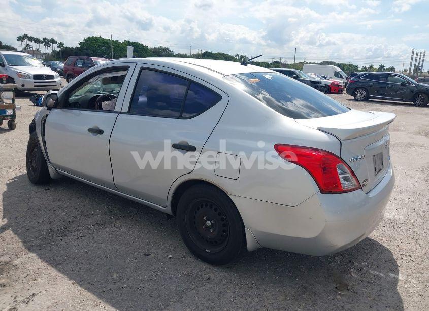Photo 3 of 2014 Nissan Versa 1.6 S+ (VIN 3N1CN7AP2EL876102)