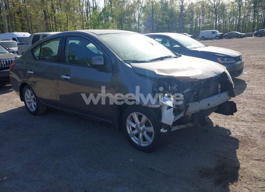 2014 Nissan Versa 1.6 SV (VIN 3N1CN7AP2EL877539) main photo